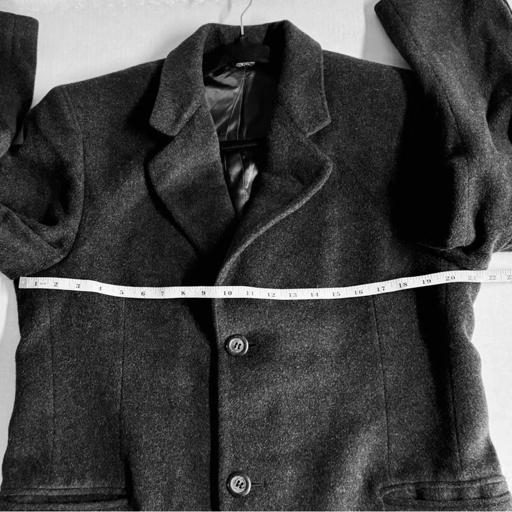 Vtg.Cashmere blend Di Silver woven in Italy heavy gray Winter coat.Size 38 - Picture 4 of 7